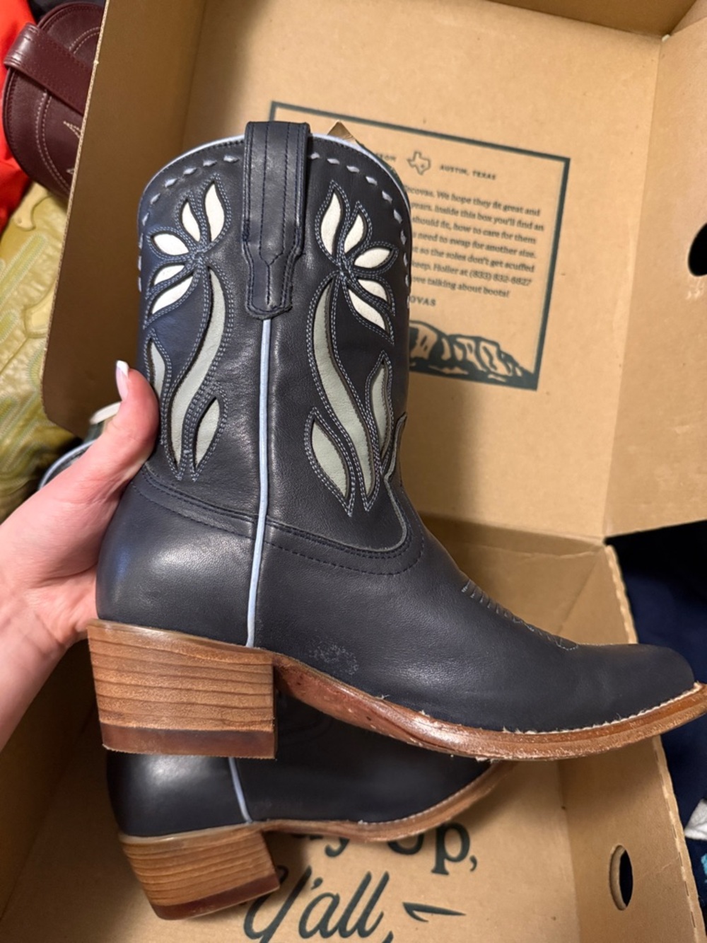 Tecovas The Jolene Navy Bloom 6.5 - Picture 11 of 13